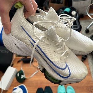 Nike Air Zoom Tempo Next% Flyknit - Men's 11.5